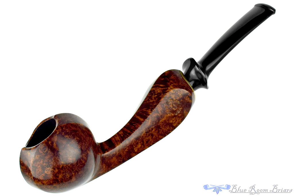 Blue Room Briars is proud to present this David Huber Pipe High-Contrast Smooth Long Paneled Blowfish