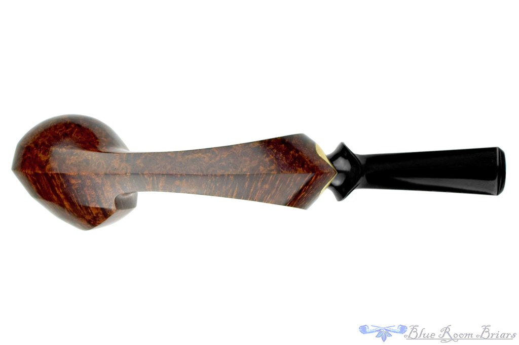 Blue Room Briars is proud to present this David Huber Pipe High-Contrast Smooth Long Paneled Blowfish