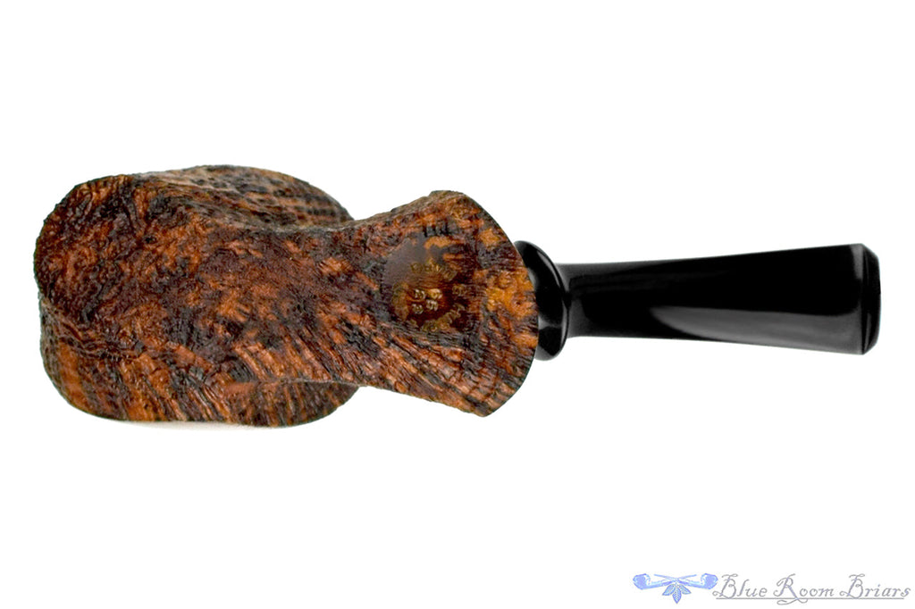 Blue Room Briars is proud to present this David Huber Pipe Nepenthe's Slipper Bent High-Contrast Partial Sandblast Sitter