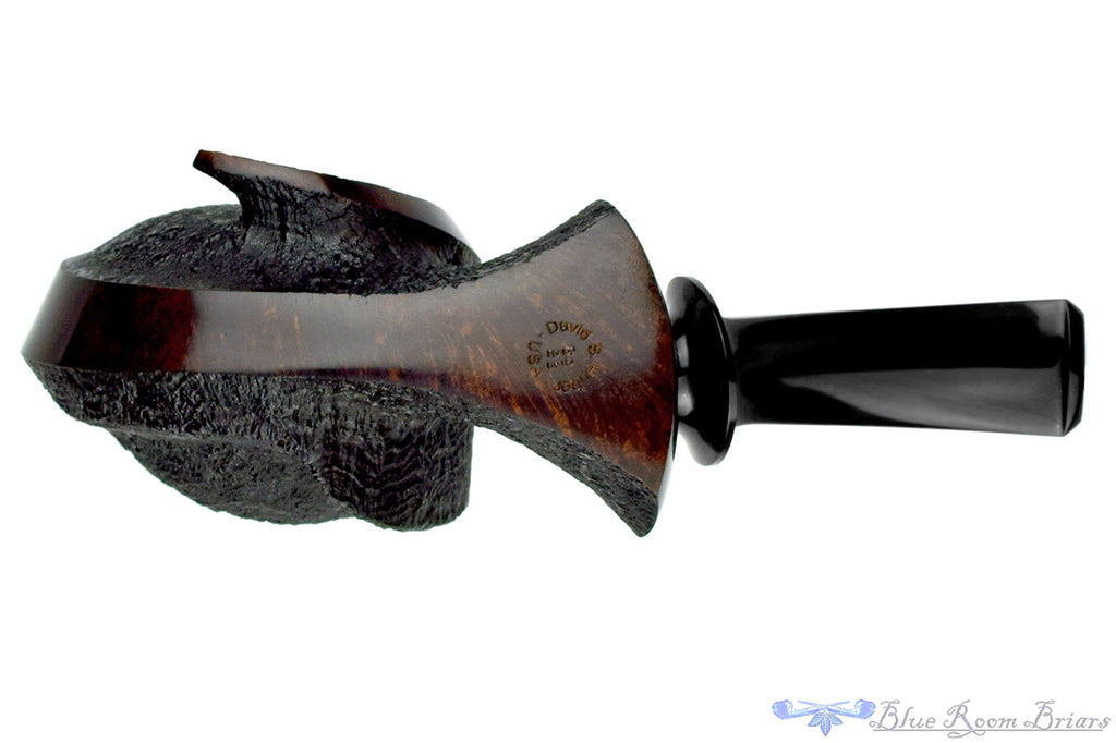 Blue Room Briars is proud to present this David Huber Pipe Large Bent Partial Blast Ram