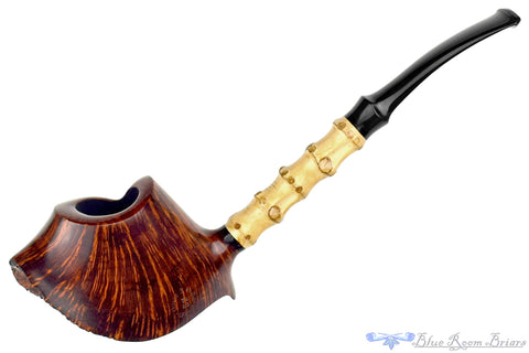 David Huber Pipe High-Contrast Smooth Coffee Bean