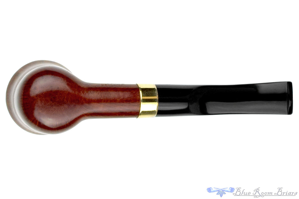 Blue Room Briars is proud to present this Willmer Hand Made De-Luxe Bell Dublin Sitter with Brass Estate Pipe