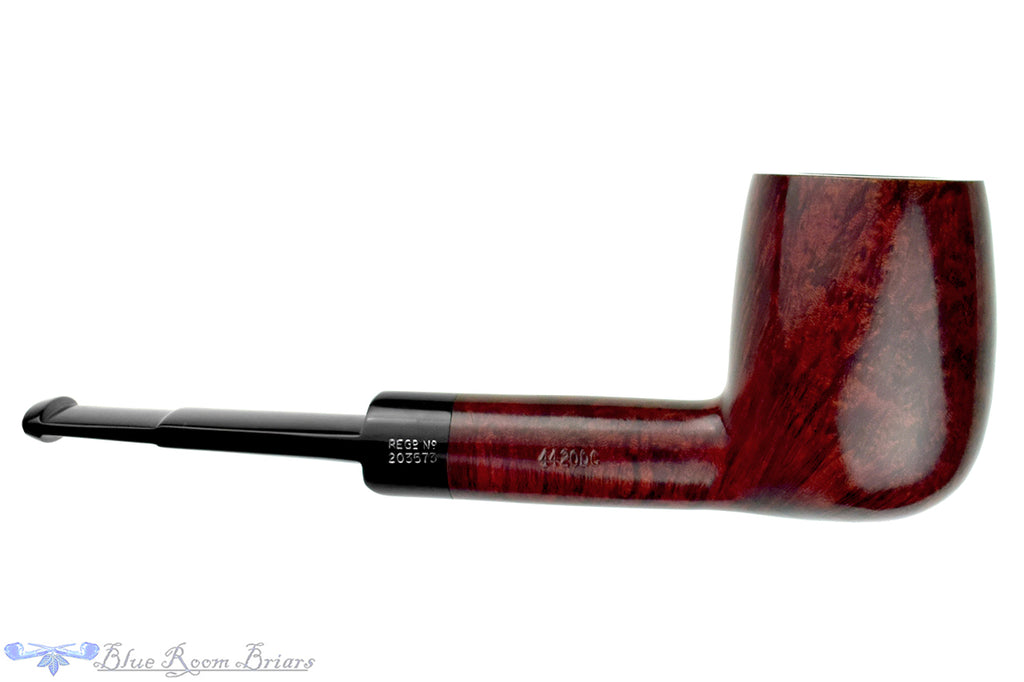 Blue Room Briars is proud to present this Charatan Belvedere 4420 Billiard Estate Pipe