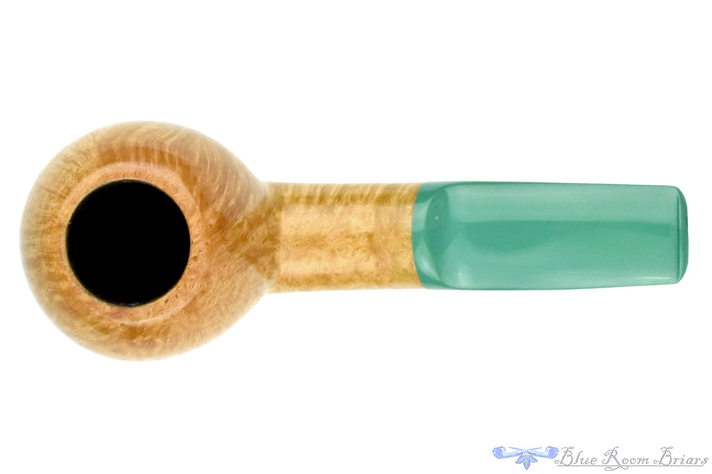 Blue Room Briars is proud to present this Chris Morgan Pipe Pale Bent Apple