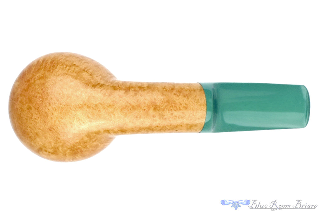 Blue Room Briars is proud to present this Chris Morgan Pipe Pale Bent Apple