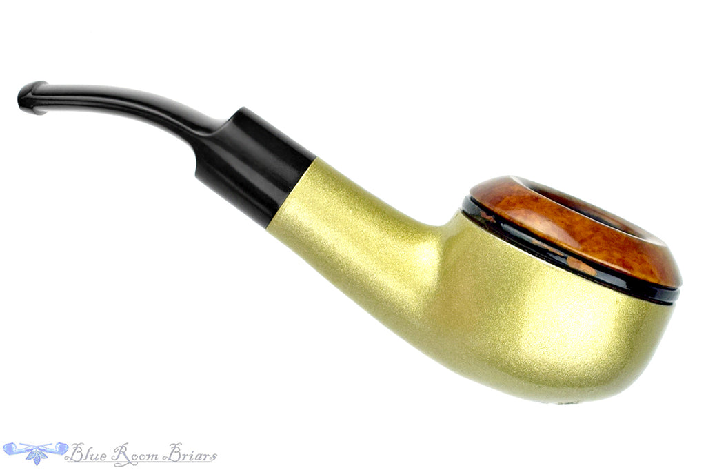 Blue Room Briars is proud to present this Earl of Essex Bullmoose (Metal Filter) Estate Pipe