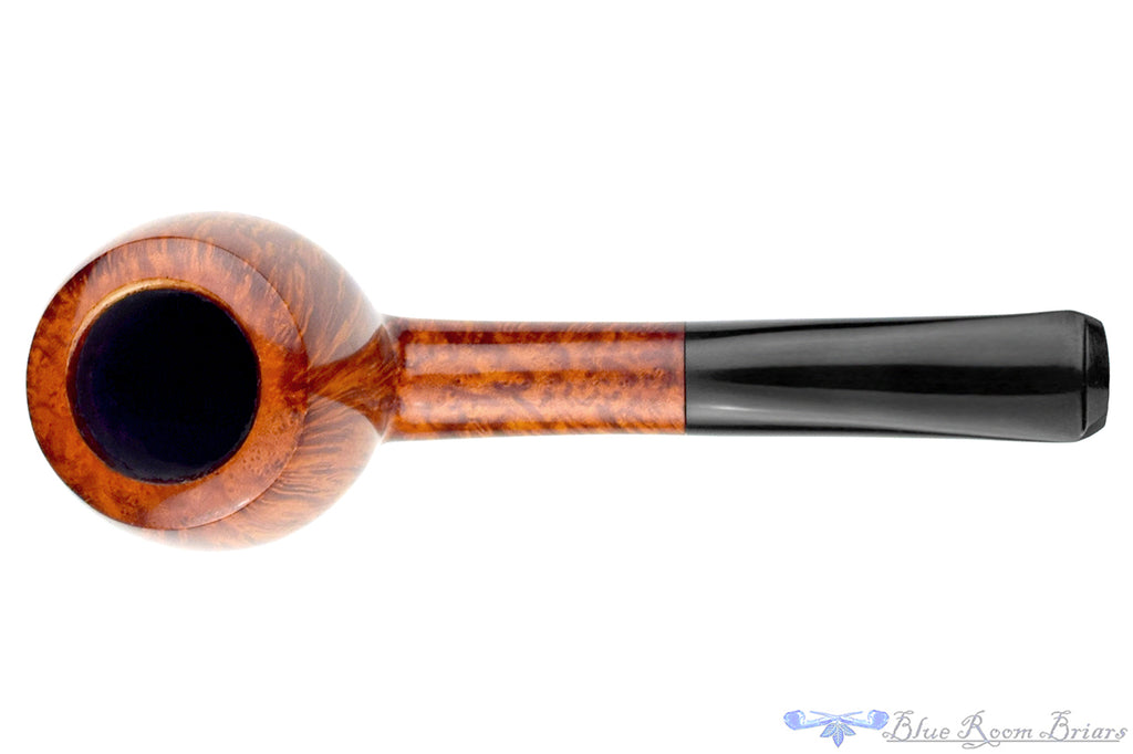 Blue Room Briars is proud to present this Erik Nielsen Pipe Grade A High-Contrast Apple