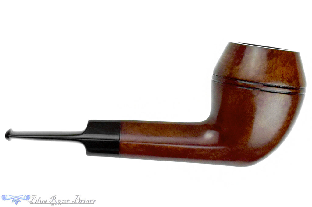 Blue Room Briars is proud to present this Emil Chonowitsch Bulldog Estate Pipe