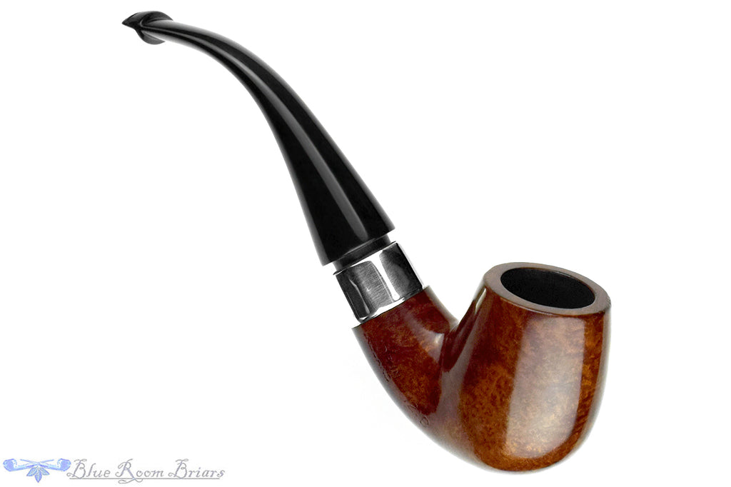 Blue Room Briars is proud to present this Peterson DeLuxe 12½B (Pre-Republic) Bent Billiard with Silver and P-Lip Estate Pipe