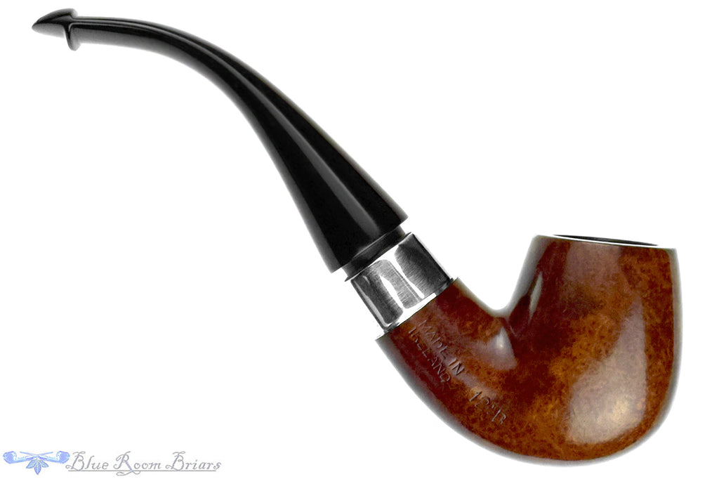Blue Room Briars is proud to present this Peterson DeLuxe 12½B (Pre-Republic) Bent Billiard with Silver and P-Lip Estate Pipe