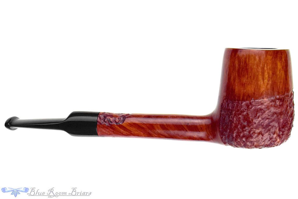 Blue Room Briar is proud to present this Holtorp Spot Carved Lovat Sitter Estate Pipe