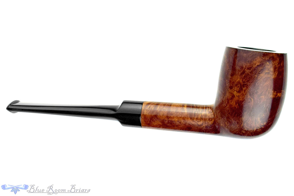 Blue Room Briars is proud to present this Volvo Billiard Estate Pipe