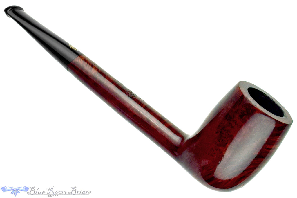 Blue Room Briars is proud to present this BBB Classic De Luxe 539 Canadian Estate Pipe