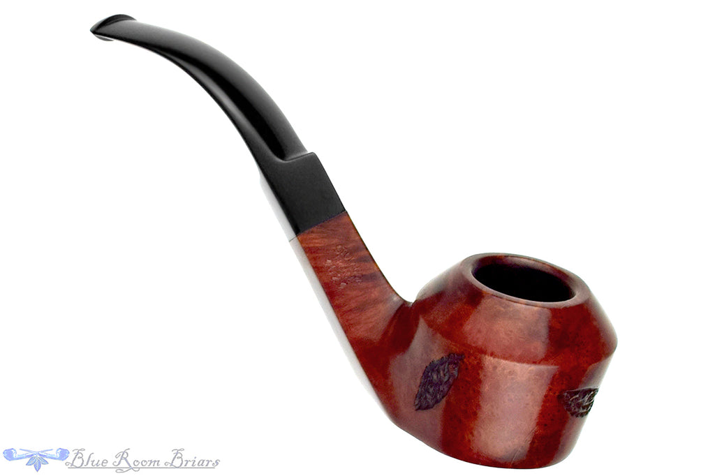 Blue Room Briars is proud to present this Butz-Choquin Roquebrune 1021 Bent Spot Carved Bulldog Sitter Estate Pipe