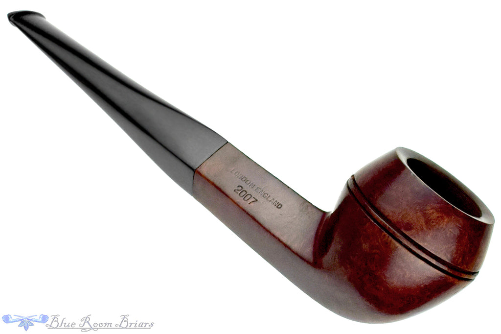 Blue Room Briars is proud to present this GBD New Standard (late 1960s make) 2007 Bulldog Estate Pipe