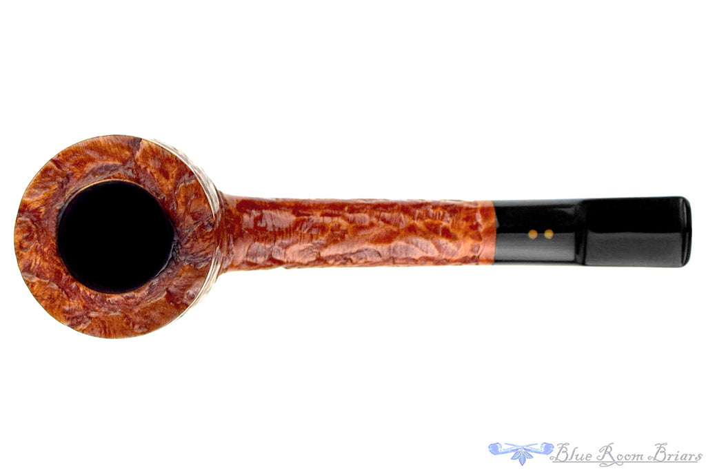 Blue Room Briars is proud to present this Radice Underwood 31 Large Carved Lovat Sitter Estate Pipe