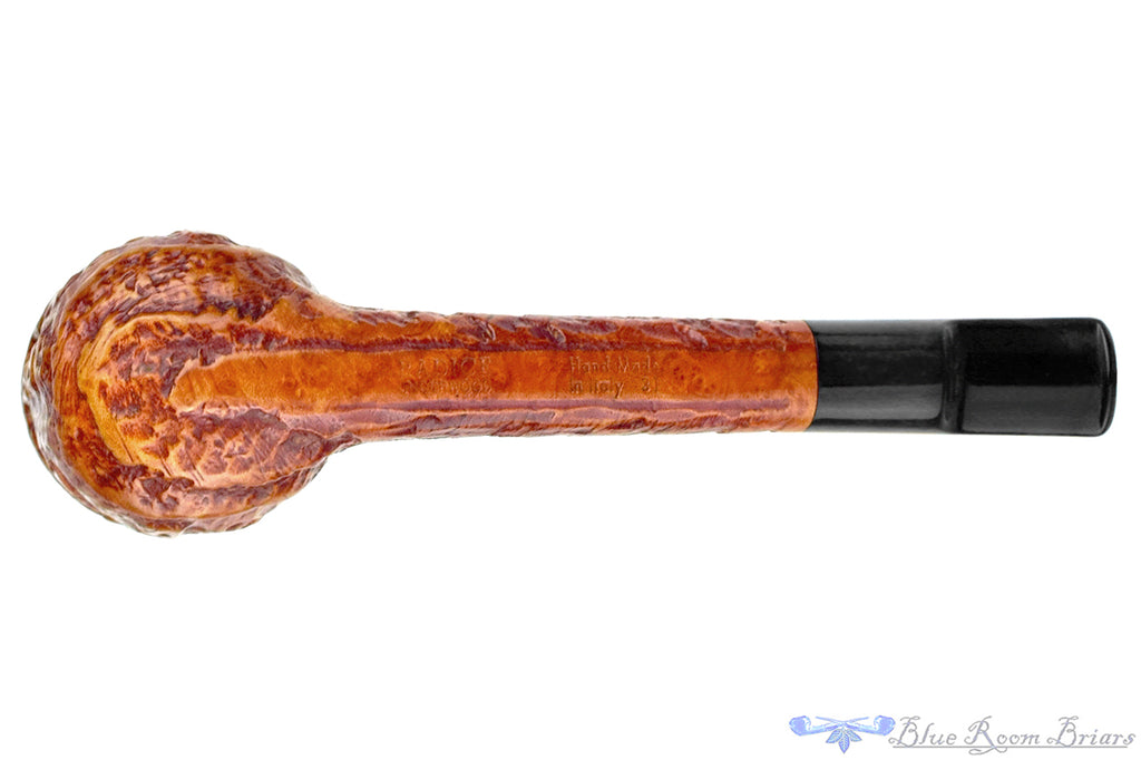 Blue Room Briars is proud to present this Radice Underwood 31 Large Carved Lovat Sitter Estate Pipe