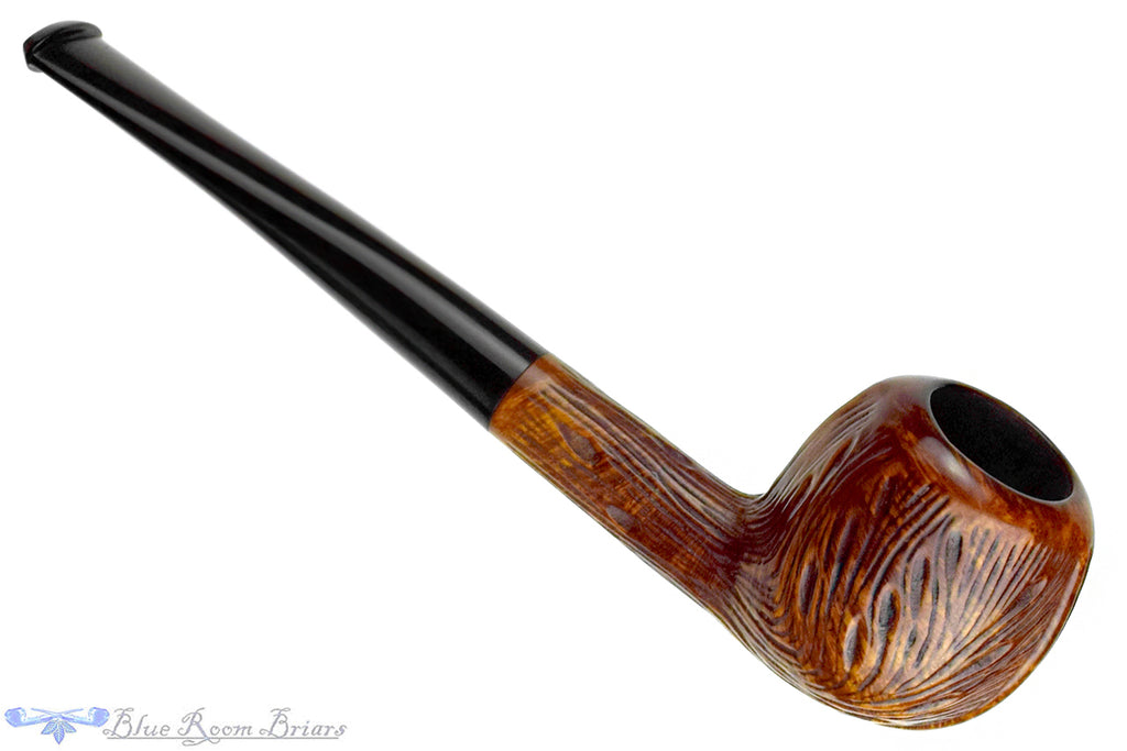 Blue Room Briars is proud to present this Hardcastle Nut Bruyere Carved Apple Estate Pipe