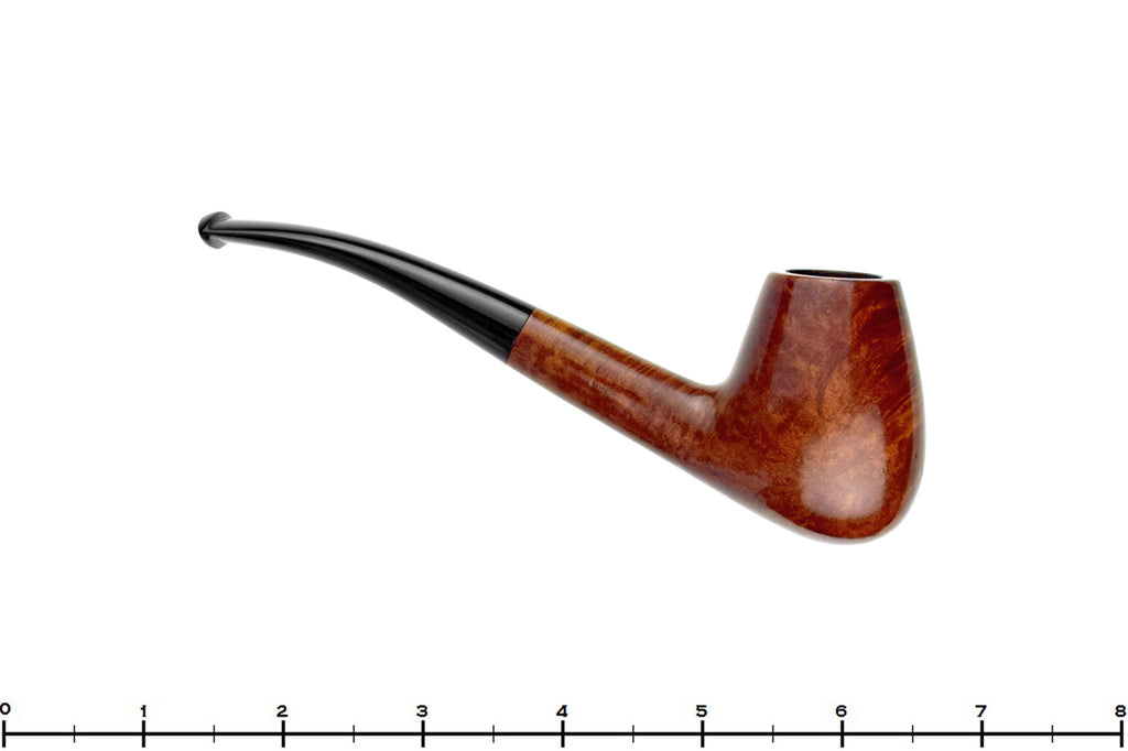 Blue Room Briars is proud to present this Pipe-Dan Loran Bent Egg Estate Pipe