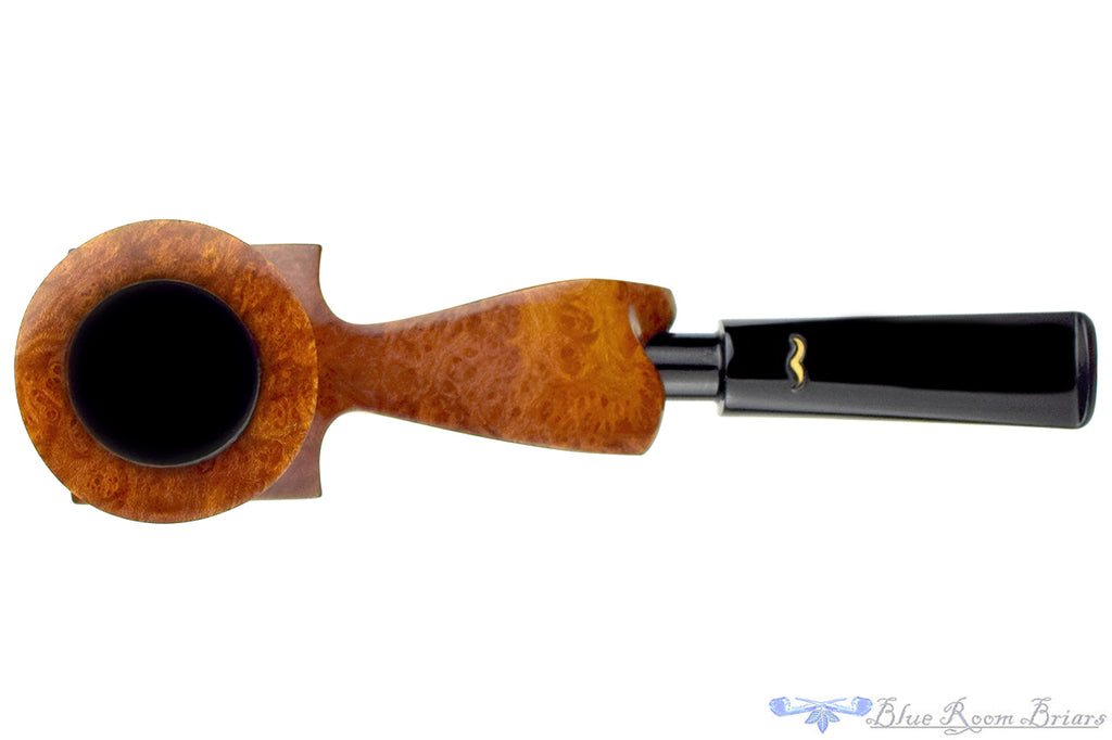 Blue Room Briars is proud to present this Caminetto Excellence Extra Freehand Dublin Sitter Estate Pipe