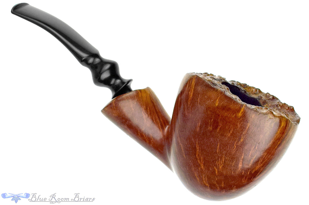 Blue Room Briars is proud to present this Nørding F Bent Freehand with Plateaux Estate Pipe