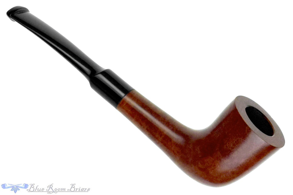 Blue Room Briars is proud to present this L.J. Peretti Zulu Estate Pipe