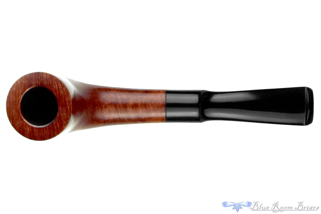 Blue Room Briars is proud to present this L.J. Peretti Zulu Estate Pipe