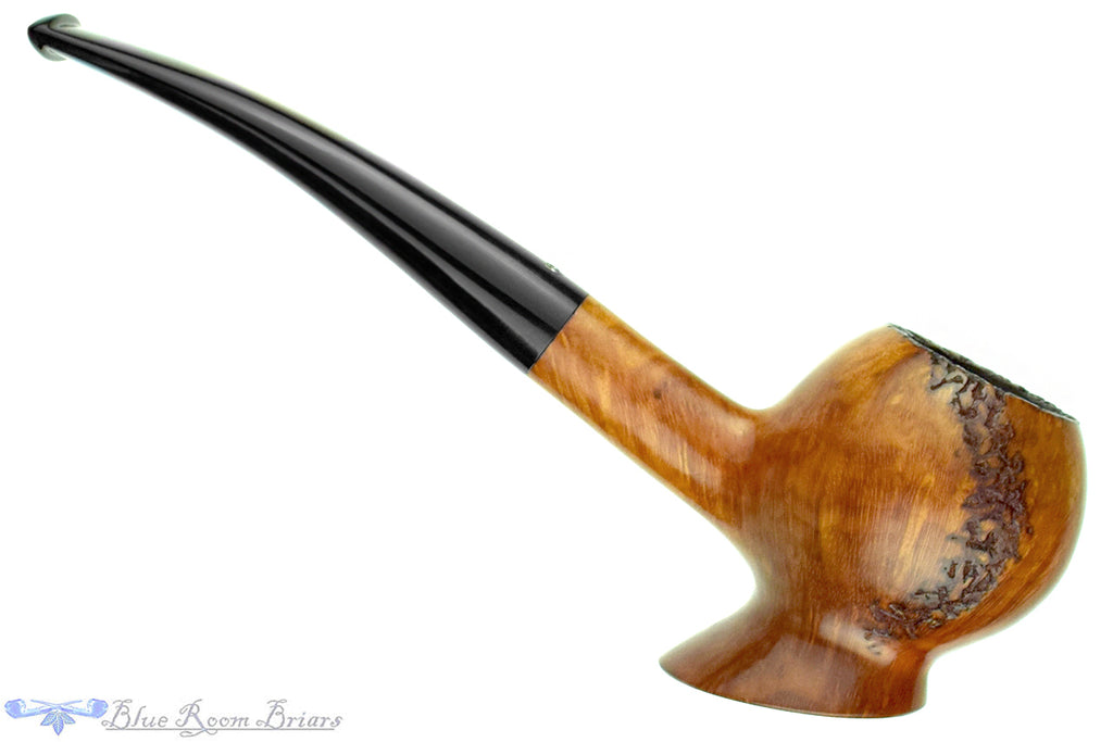 Blue Room Briars is proud to present this Bellissima Standing Globe Partial Rusticated Sitter Estate Pipe