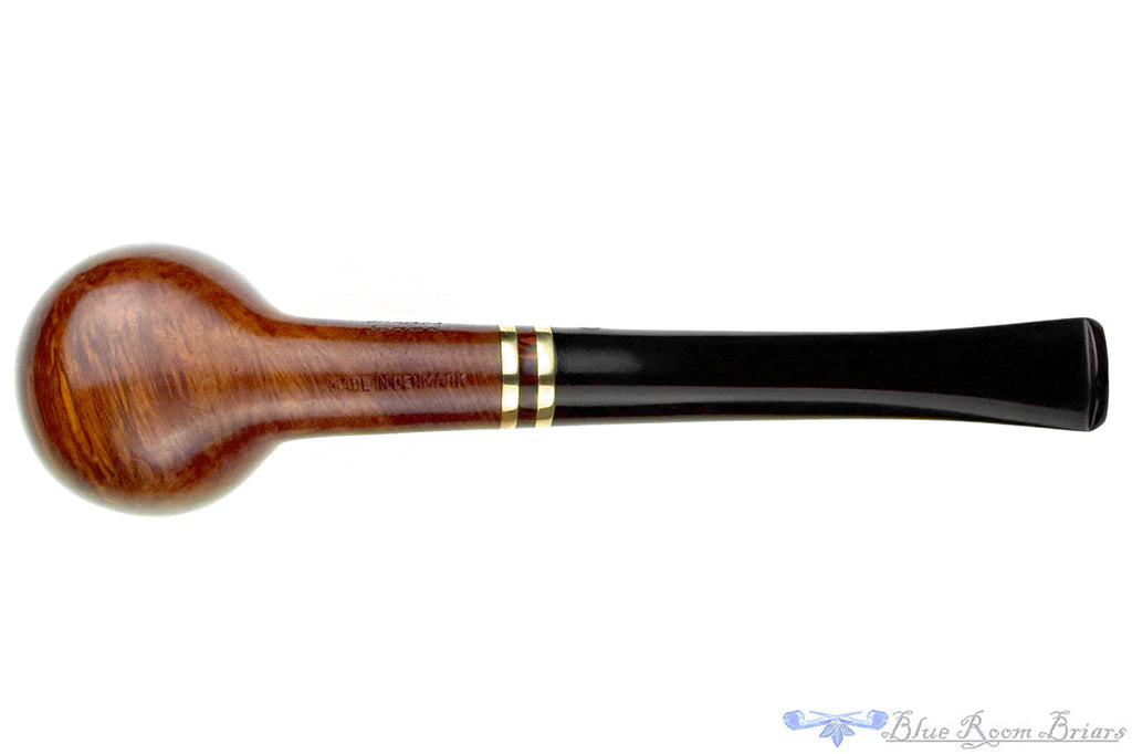 Blue Room Briars is proud to present this Stanwell Brass Band 03 Billiard with Brass and Brindle Estate Pipe