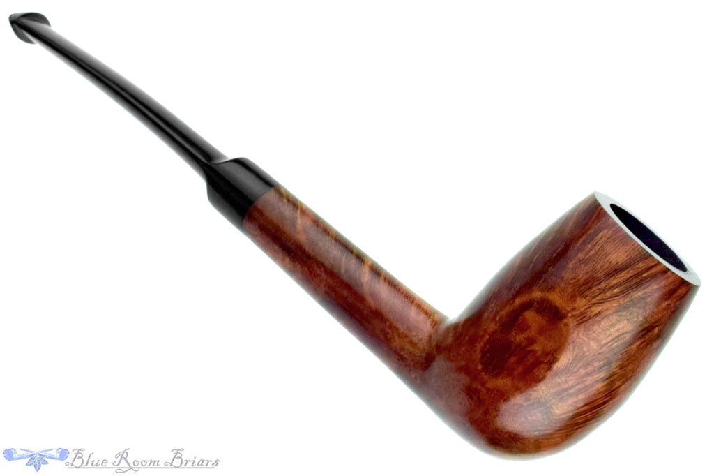 Blue Room Briar is proud to present this Kriswill Golden Clipper 81 Dimple Billiard Estate Pipe