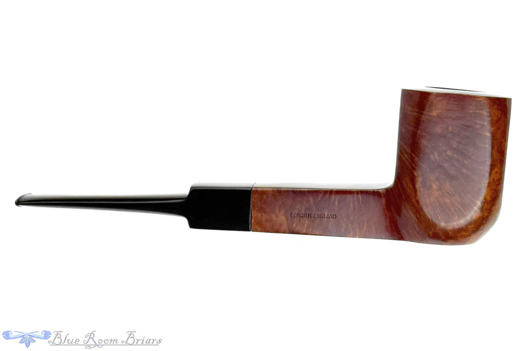 Blue Room Briars is proud to present this GBD New Era Colossus (Pre-Cadogan) Foursquare Sitter Estate Pipe