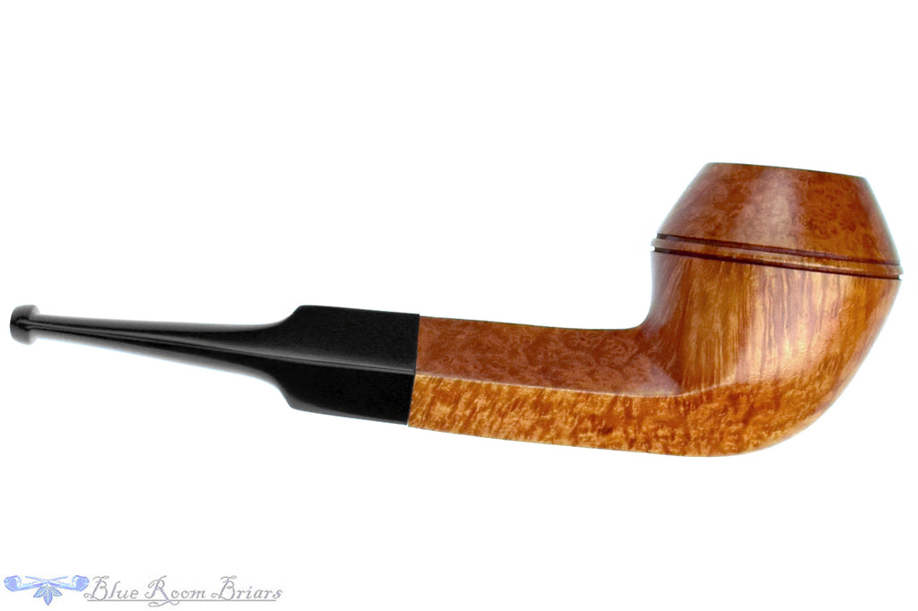 Blue Room Briar is proud to present this L.J. Peretti Bulldog Estate Pipe