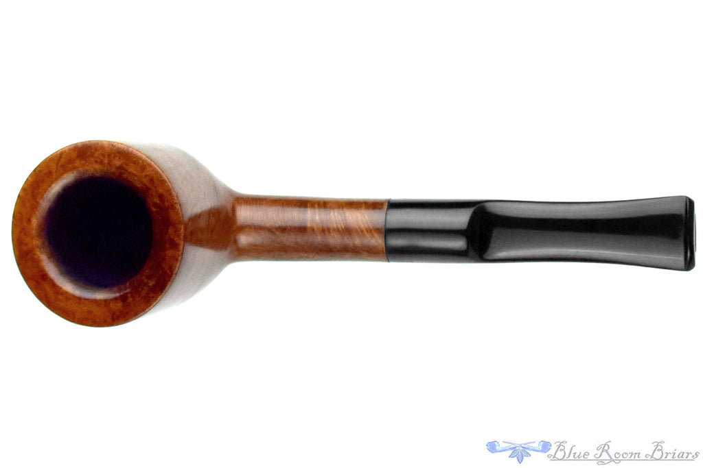 Blue Room Briar is proud to present this Cellini Original Pot Sitter Estate Pipe