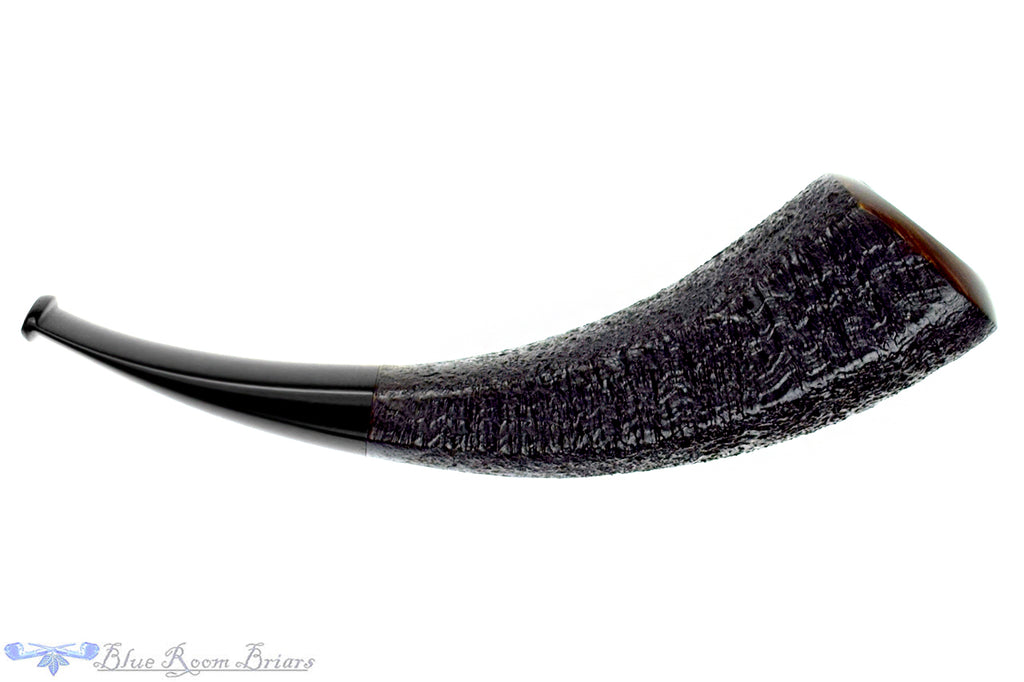 Blue Room Briars is proud to present this Yosef Zehnder Pipe Sandblast Paneled Oliphant