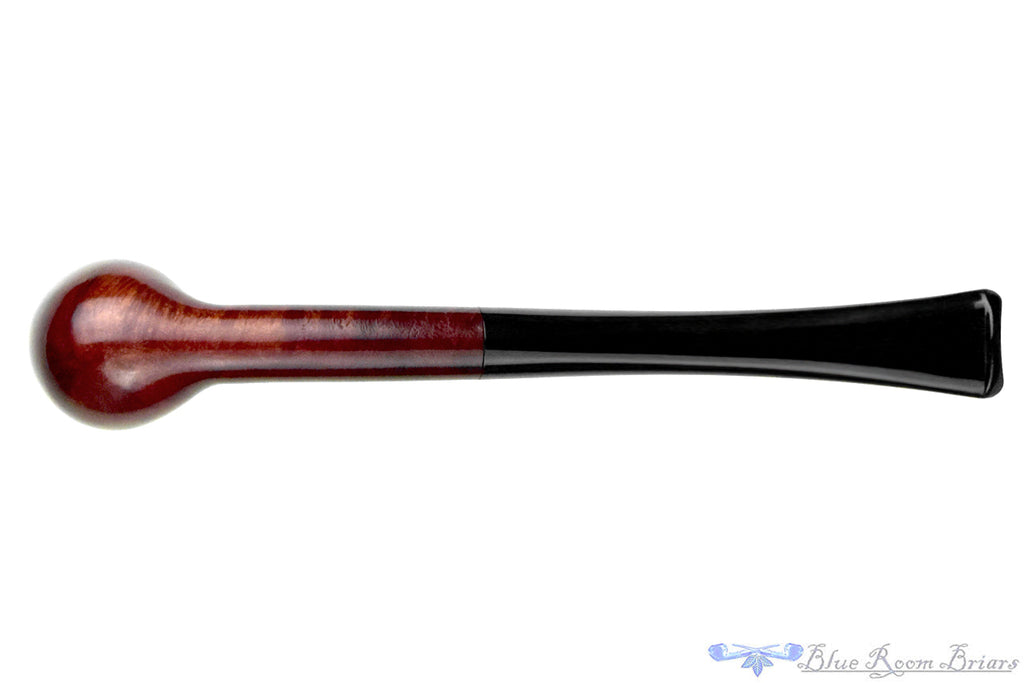 Blue Room Briars is proud to present this Orlik De Luxe L136 Bent Belge Estate Pipe