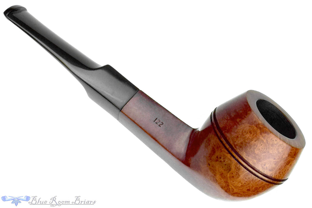 Blue Room Briars is proud to present this Bewlay De Luxe 122 Bulldog Estate Pipe with Replacement stem