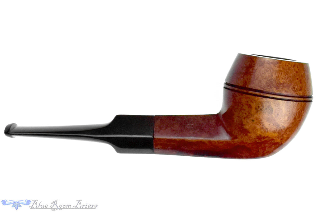 Blue Room Briars is proud to present this Bewlay De Luxe 122 Bulldog Estate Pipe with Replacement stem