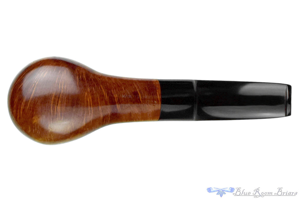 Blue Room Briars is proud to present this BBB London Made 722 Bent Brandy with Oval Shank Estate Pipe