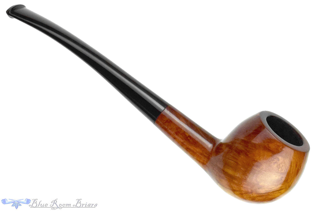 Blue Rooms Briars is proud to present this Charatan Deluxe 20 Apple Estate Pipe