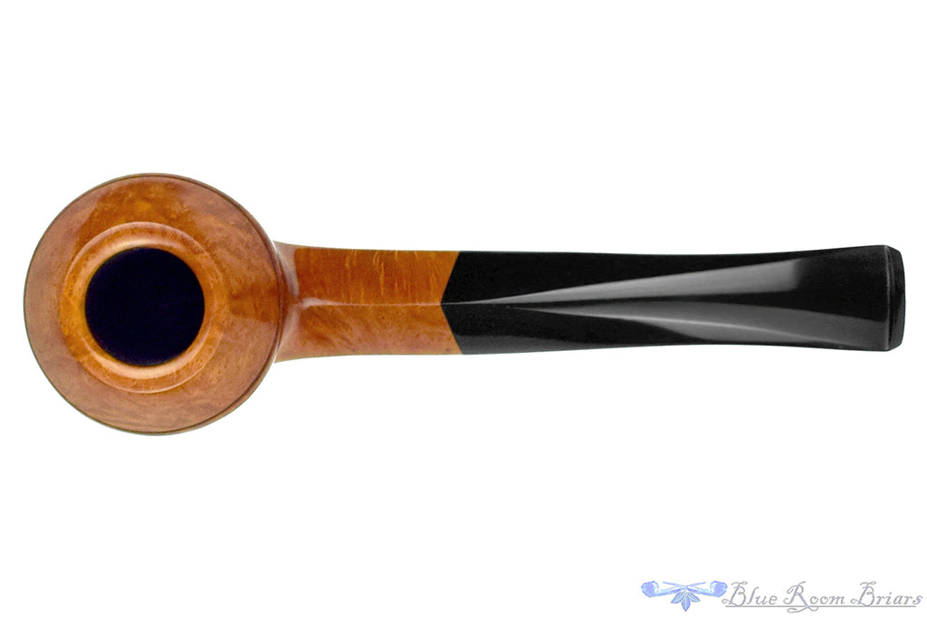 Blue Room Briars is proud to present this Blue Room Briars Pipe 4325 Bent Bulldog