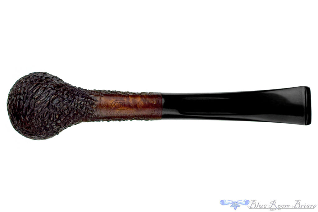 Blue Room Briar is proud to present this GBD Rustique 1350 (Post-Cadogan) Carved Belge Estate Pipe