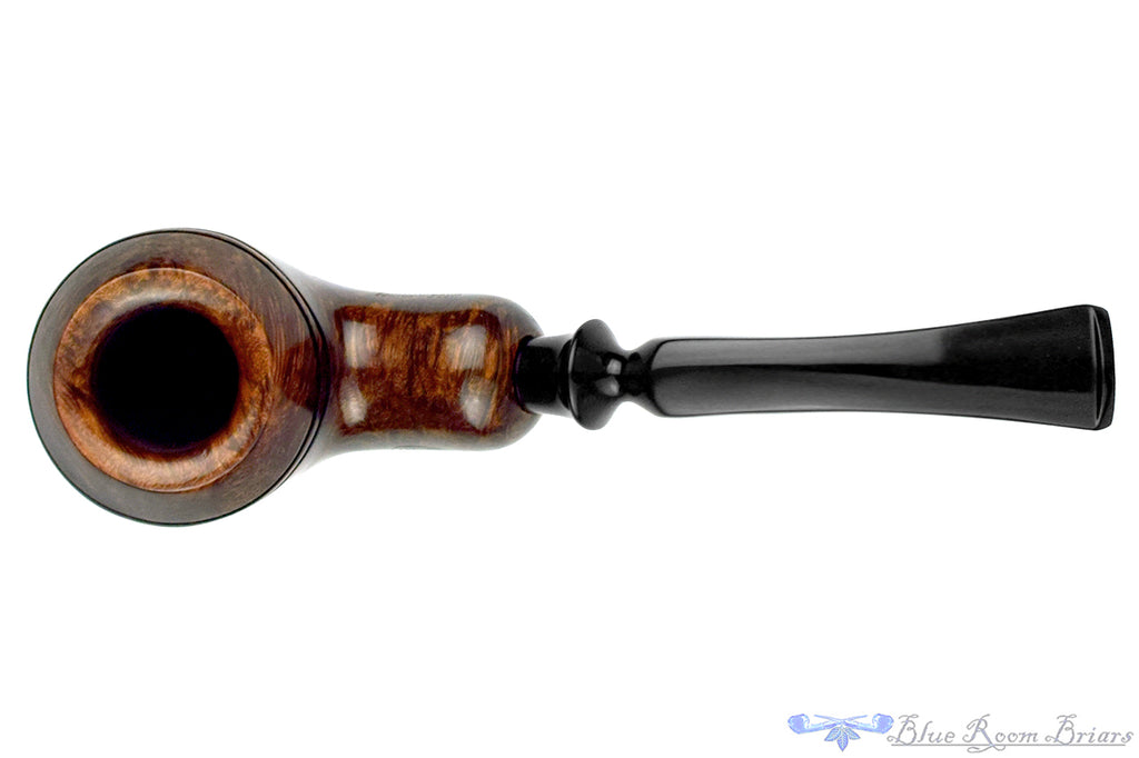 Blue Room Briars is proud to present this GBD Universe 9438 (Pre-Cadogan) Bent Rhodesian Estate Pipe