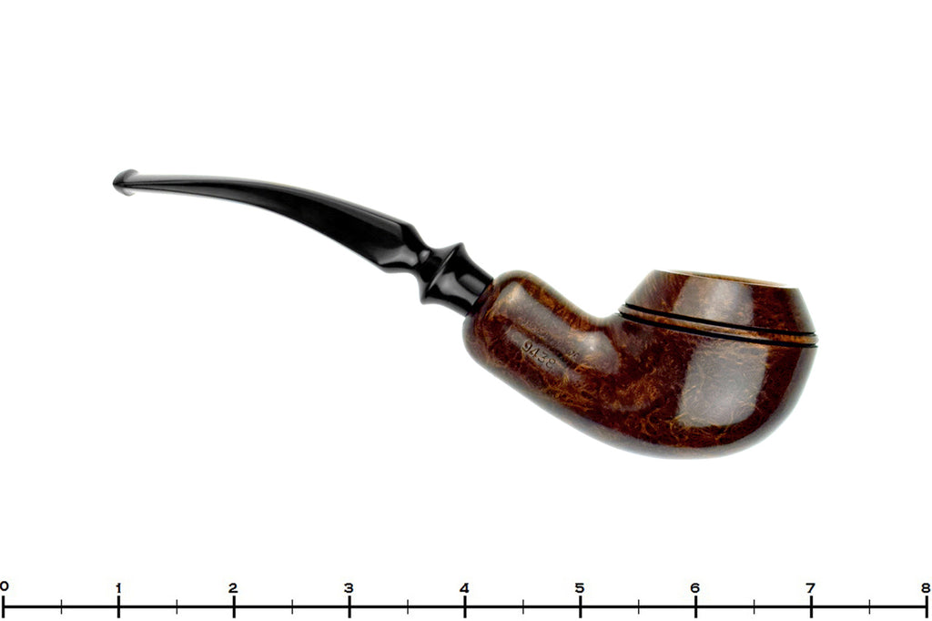 Blue Room Briars is proud to present this GBD Universe 9438 (Pre-Cadogan) Bent Rhodesian Estate Pipe