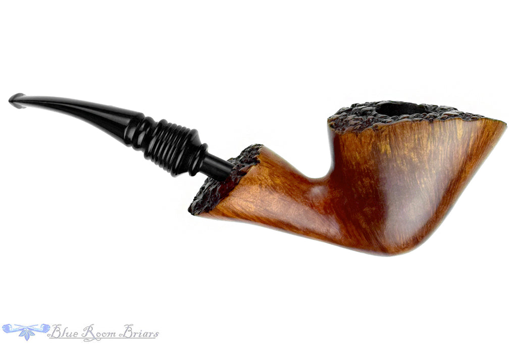 Blue Room Briars is proud to present this Stanwell de Luxe Bent Freehand with Plateaux Estate Pipe