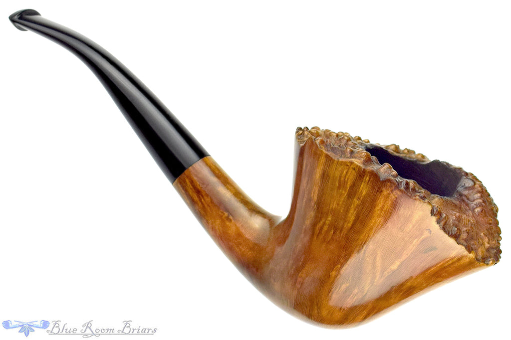 Blue Room Briars is proud to present this Grenci Bent Freehand with Plateau Estate Pipe