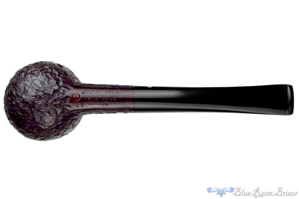 Blue Room Briar is proud to present this Julius Vesz 44 Carved Pot UNSMOKED Estate Pipe