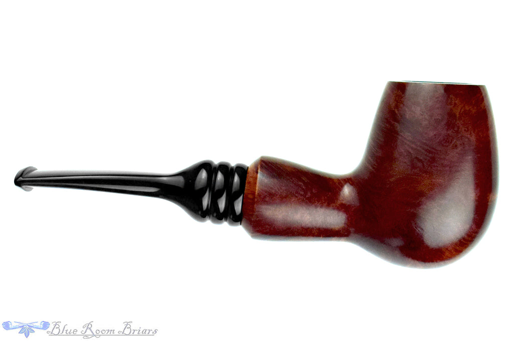 Blue Room Briar is proud to present this German Bruyere Egg (6mm Filter) Estate Pipe