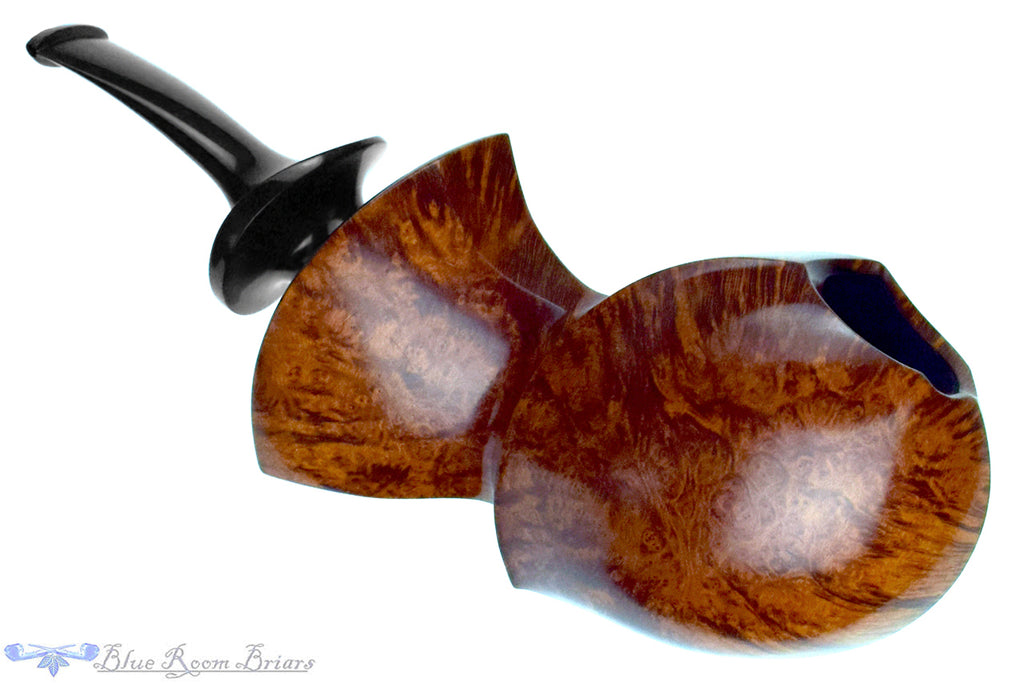 Blue Room Briars is proud to present this C. Kent Joyce Blowfish Estate Pipe