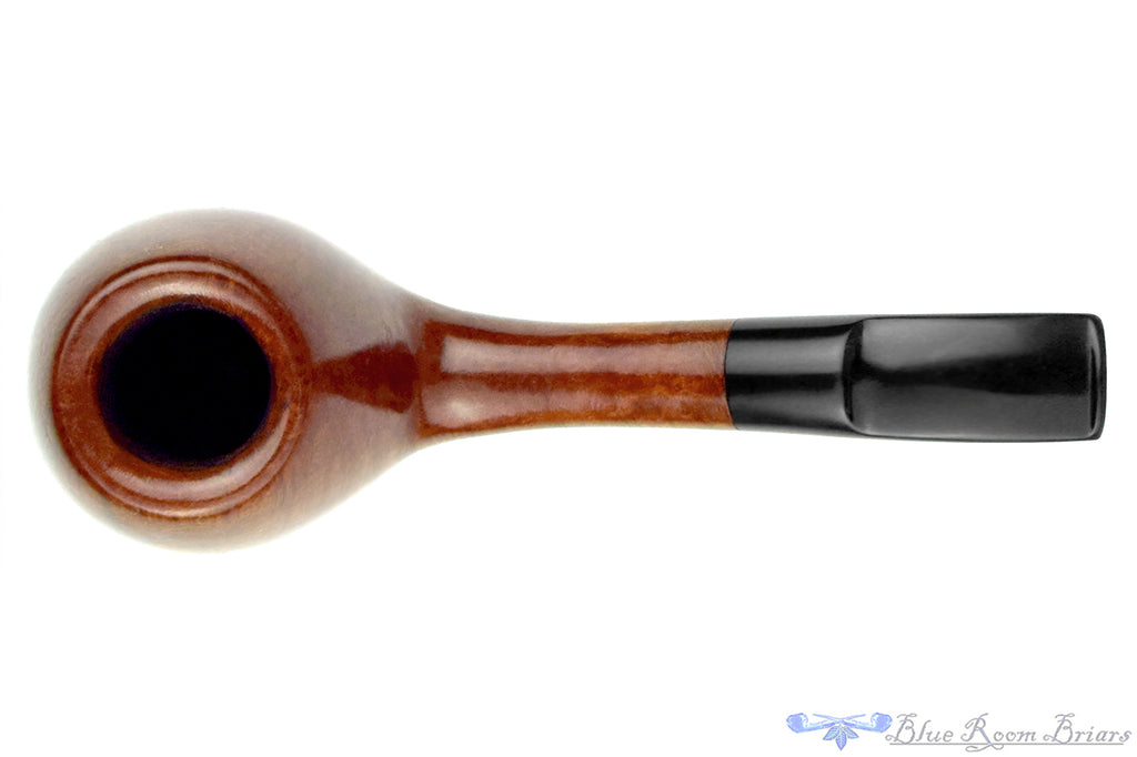 Blue Room Briars is proud to present this RC Sands Pipe Bent Egg