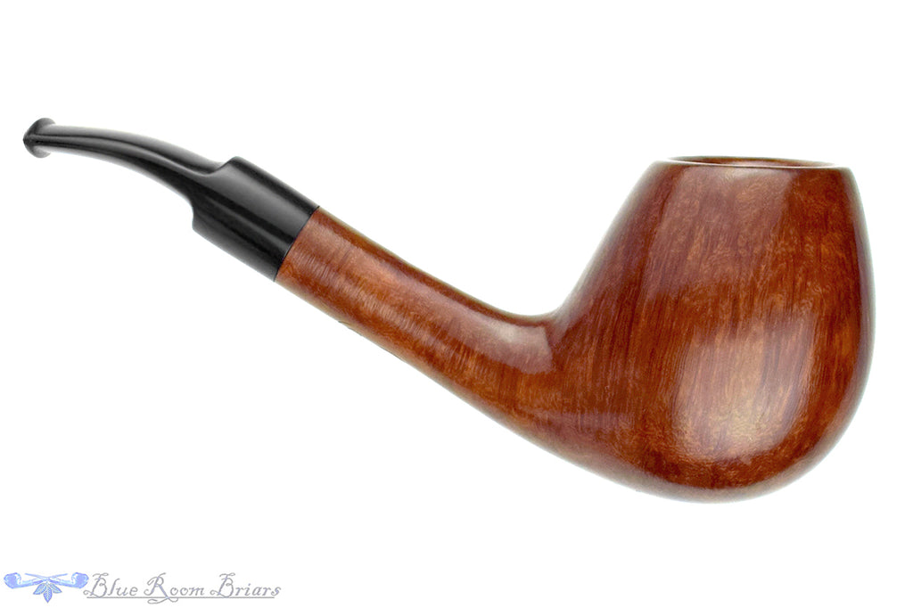 Blue Room Briars is proud to present this RC Sands Pipe Bent Egg
